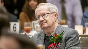 Al McCoy dead at 91; longtime Phoenix Suns announcer known for 'Shazam'