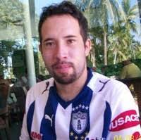 Roberto Oyervides's Instagram, Twitter & Facebook