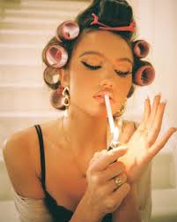 Savannah Byrd : r/prettyfamoussmokers