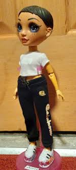 Noch mehr Umgestaltungen, die ich gemacht habe : r/RainbowHigh