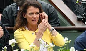 The news was confirmed this morning by the wta, after a long battle with cancer, jana died novotna, won 16 grand slam doubles titles as well as her 1998 singles crown at wimbledon. Jana Novotna Did Legend Keep Illness A Secret Long Cancer Battle Was Kept Private Tennis Sport Express Co Uk