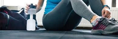 Auch die inneren oberschenkel muskel lassen sich mit einfachen übungen dehnen. 5 Ubungen Fur Schlanke Straffe Oberschenkel Und Beine Bodylab De