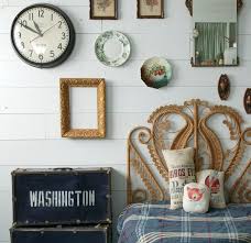 Ditch that can of paint and get creative with fun wall decor instead! 50 Delightfully Stylish And Soothing Shabby Chic Bedrooms