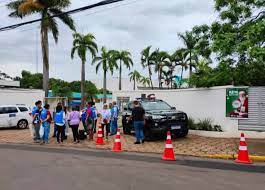 POLÍCIA CIVIL PARTICIPA DA CAMPANHA DO NATAL SEM FOME 2025, EM PRESIDENTE  PRUDENTE A Polícia Civil marcou presença, na manhã desta sexta-feira  (15/11), no primeiro dia do drive-thru da Campanha “Natal Sem