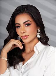 Muchísimas felicidades por tu entrega y compromiso en este certamen! Todo  México está muy orgulloso de ti.🇲🇽️ Este camino apenas comienza, ¡Tú ya  eres nuestra #ReinaUniversal! Andrea Toscano 👑✨