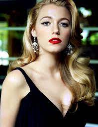 Medium length hair + black strapless dress the best curly hairstyle for a strapless dress is certainly one that doesn't cover the shoulders and keeps the ringlets bouncy and beautifully layered. How To Wear Little Black Dress Like A Queen Styleswardrobe Com