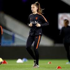 We beschikken over een groep met ervaring, kwaliteit en grote talenten sjoerd van der coelen begint over een aantal weken aan zijn avontuur als hoofdtrainer van rksv wittenhorst. Joelle Smits Joellesmits Twitter