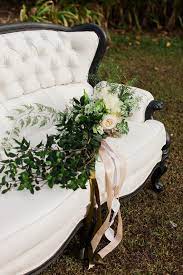 Bride Bouquet Ever After Helen Sofa Vintage And Stuff Miami Houseofelystyledshoot Miamiweddings Miamieve Miami Wedding White Antique Sofa Bride Bouquets