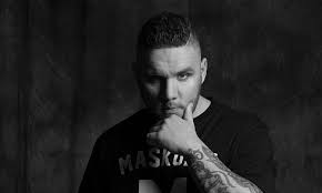 Entdecke rezepte, einrichtungsideen, stilinterpretationen und andere ideen zum ausprobieren. Fler Wie Viel Vermogen Hat Der Rapper 2021 Am Konto Rapper Fler Rapper Rap