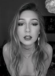 Daniela Mayorga's Instagram, Twitter & Facebook