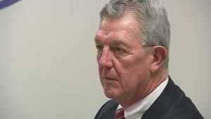 Manitowoc schools superintendent resigns