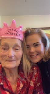 Gloria Devoe's Instagram, Twitter & Facebook