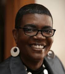 Robyn Holden's Instagram, Twitter & Facebook