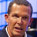 Zitat: Boss-Chef Daniel Grieder kritisiert die Modebranche dafür, "ins  Blaue" zu produzieren.