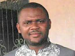 No, the customs inspector who died was not burned by his wife…