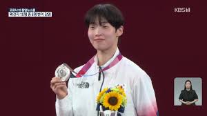 19 hours ago · 한국 태권도 대표팀 이다빈(오른쪽).뉴스1 파이낸셜뉴스 태권도 국가대표 이다빈(25·서울시청)이 도쿄올림픽에서 세계랭킹 1위를 꺾고 결승전에 진출, 태권도 첫 금메달 가능성을 높였다. Mku1c8puc9roqm