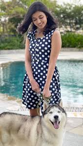 Pin By Ujjwal On Actress In 2020 Casual Dress Dresses With Sleeves Short Sleeve Dresses