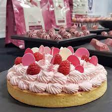 Ruby Callebaut Chocolate Tart Peanut Shortbread Peanut Butter And Raspberry Jelly Cream And A Whipped Ruby Cho Chocolate Tart Callebaut Chocolate Tart Baking