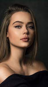 Fresh On Twitter Woman Face Photography Brown Hair Green Eyes Girl Brown Hair Green Eyes