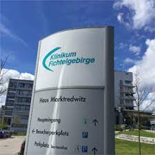 Mittelgroßes krankenhaus mit breitem behandlungsspektrum. Klinikum Fichtelgebirge In Marktredwitz Marktredwitz Klinik Fichtelgebirge