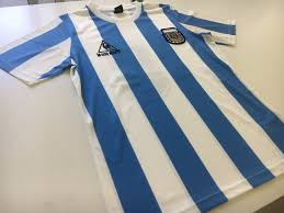 Selección de fútbol de argentina) represents argentina in men's international football and is administered by the argentine football association. Camiseta Retro Seleccion Argentina 1986 Con La 10 Maradona