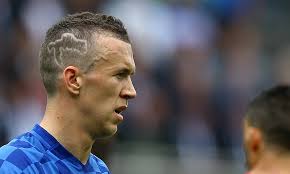 Check spelling or type a new query. Warum Sich Fussballer Schwachsinn In Die Haare Rasieren