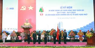 Ngân hàng TMCP Quân đội kỷ niệm 30 năm thành lập, đón nhận Huân chương Bảo  vệ Tổ quốc hạng Nhất