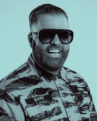 ❄️ 'Twas the weekend before Xmas! 🎅🏼 ✌️ There's only 2 shows to go! 🎁  I'm in Doncaster & Sunderland! 🥂 ☃️ With no sign of snow! 😅 Good morning  and welcome