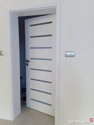 Ponadto drzwi wewnętrzne z wybranych kolekcji dodatkowo mogą zostać wykończone we wskazanym przez klienta stylu. Drzwi Pokojowe Na Wymiar Kamuflaz Futryn Nowe Drzwi Zawiercie Sprzedajemy Pl