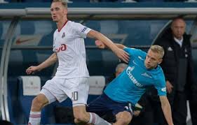 Обе команды не потерпели ни одного поражения в сезоне. Futbol Zenit Obygral Lokomotiv V Neveroyatnom Matche V Kotorom Komandy Zabili 8 Myachej Sport Ru