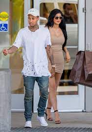 The fashion here is a bit. Kylie Jenner Summer Style At The Westfield Mall In Woodland Hills June 2015 Celebmafia
