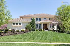 See Details For 13849 Meadow Circle Leawood Ks 66224 5 Bedrooms 4 Full 1 Half Bathrooms Mls 2105677 Courtesy Reecen Leawood House Styles Overland Park