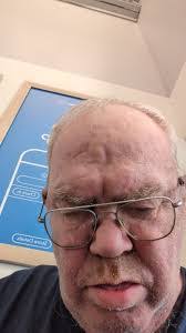 Tom Stecker's Instagram, Twitter & Facebook