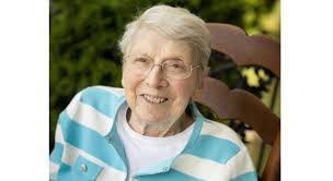 Karen Huskins's Instagram, Twitter & Facebook