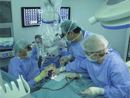 „jako neurochirurg vidím často na tvářích svých pacientů únavu. Prof Alexandru Vlad Ciurea Md Phd Left During A Surgery Download Scientific Diagram