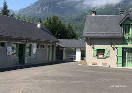 Pierre et magalie vous accueillent. Camping Luz Saint Sauveur 19 21 Place Du 8 Mai Hautes Pyrenees France