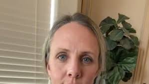 Amazon.com: NOWWISH Heating Pad for Neck and Shoulder Pain Relief, Auto  Shut-Off, Moist Heat, Birthday Gifts for Women, Men, Mom or Dad, Purple,  17"x23" : Health & Household