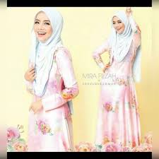 Maka pada beberapa minggu yang lepas gua telah berkesempatan untuk bersembang sebentar bersama cik awek bernama amirah filzah. Paling Baru Design Baju Raya Mira Filzah Little One Scandles