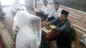 Itu akadnya di masjid kua daerah ciputat. Tahanan Kasus Narkotika Melangsungkan Akad Nikah Di Masjid Mapolresta Sidoarjo Faktualnews Co
