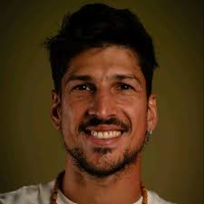 I have a website now! You can see all things I'm doing right now, things I  did before, creations and everything else on: www.davidfeenstra.com It has  a calendar that I'll be updating