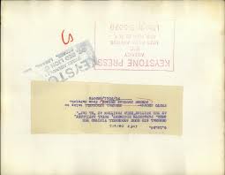 1956 Press Photo General Stockwell, talks to Gunner Douglas Griggs,