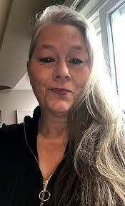 Maureen Hawxhurst's Instagram, Twitter & Facebook