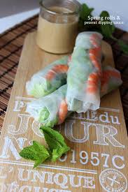 Rouleaux De Printemps Et Sauce A La Cacahuete Rouleau De Printemps Recette Rouleau De Printemps Rouleau De Printemps Crevette