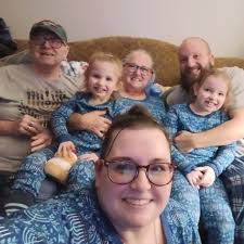 what brand computers/laptops would you recommend for homeschooling/daily  use? as much as i would like to completely stay away from screen  time/computer time all together, i know it's not logical. inevitably, tech