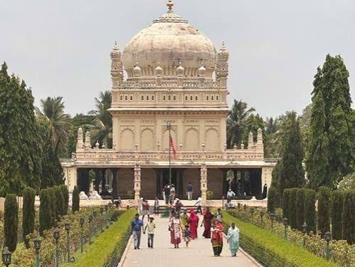 The Gumbaz, Tomb of Tipu Sultan in India | TransIndus