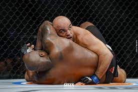 Two different guys with different demeanors. Ilir Latifi Rips Judges Who Robbed Him At Ufc 247 Derrick Lewis Knows He Lost That Night Mma Fighting