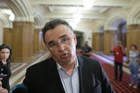 Pentru hainele scumpe cusute în fabricile din judeţ şi trimise la export, dar şi pentru cel mai ozonat aer din europa, respirabil în soveja. Video Baronul Psd De Vrancea Marian OpriÈan Mama Mea Sunt Eu