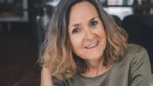 Penzberger Stadtbücherei bekommt 4800 Euro für Autorinnenlesung