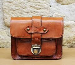 Francesco biasia sac besace cuir grainé blanc bandoulière tbe. Sac Besace En Cuir Marron Fait Main