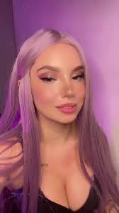 Amber Ford's Instagram, Twitter & Facebook